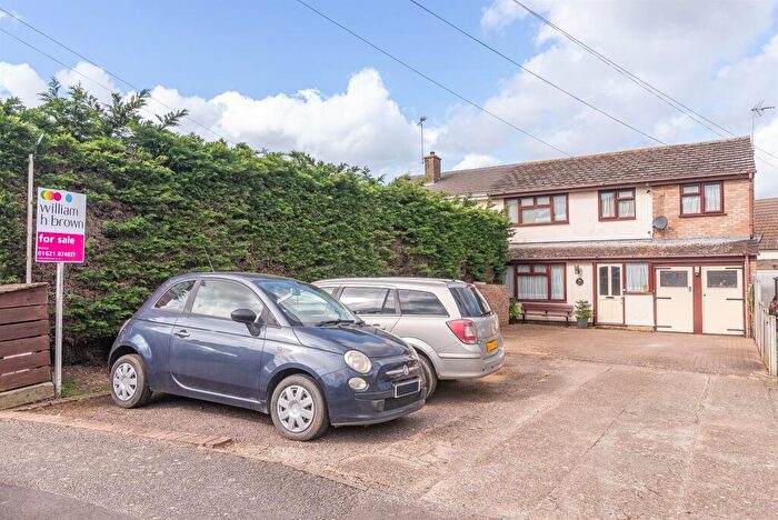 5 Bedroom Semi Detached House For Sale In Crown Way, Southminster, CM0