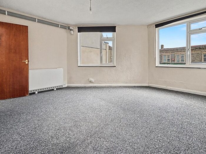 1 Bedroom Flat To Rent In High Street, Bristol, BS16
