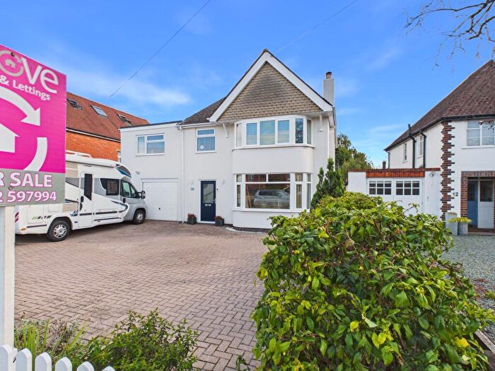 4 Bedroom Detached House For Sale In Innsworth Lane, Gloucester, GL2