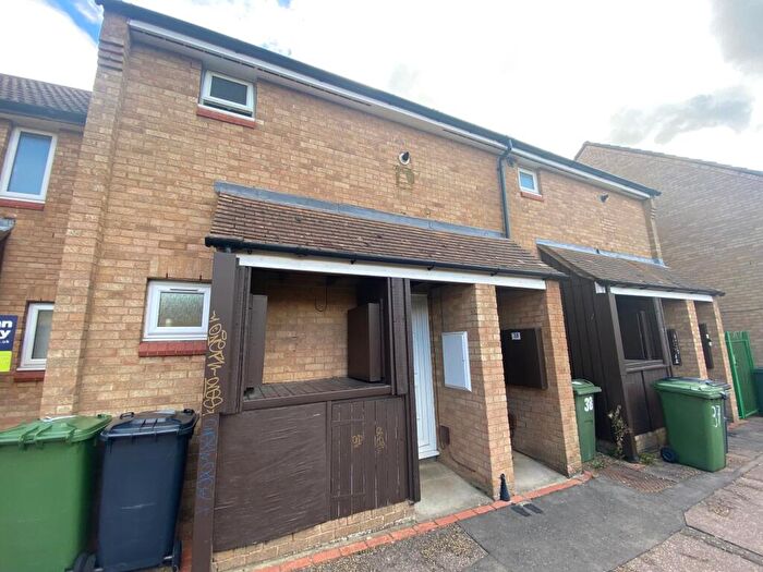 1 Bedroom Ground Maisonette For Sale In Kilham, Orton Goldhay, Peterborough, PE2