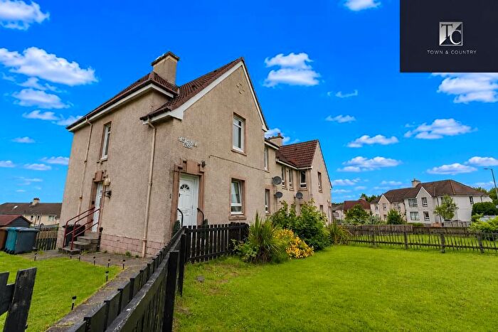 2 Bedroom Flat For Sale In Clayhouse Road, Cardowan, Stepps, G33