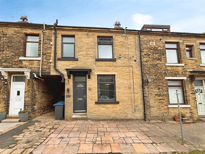 2 Bedroom Terraced House For Sale In Holly Street, Bradford, BD6