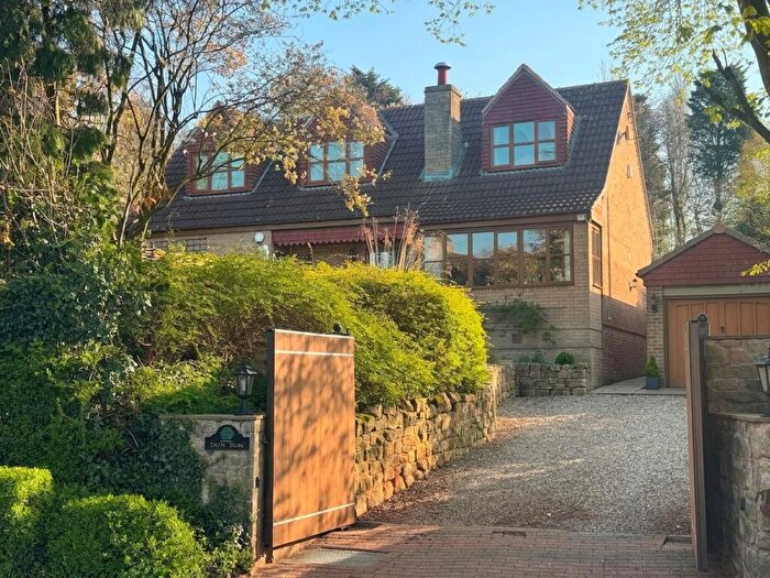 4 Bedroom Character Property For Sale In Greenway, Carlton-In-Lindrick, S81