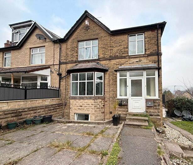 1 Bedroom Flat To Rent In Bingley Road, Shipley, West Yorkshire, BD18