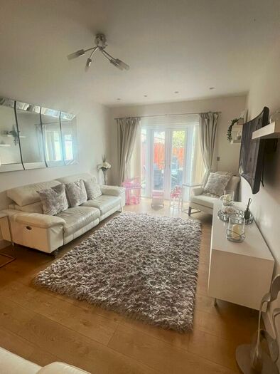 4 Bedroom Bungalow To Rent In Homeside Road, Moordown, Bournemouth, BH9