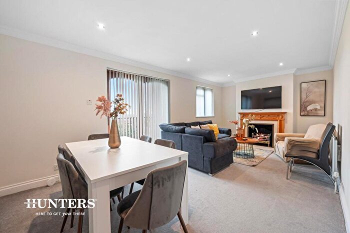 4 Bedroom Flat To Rent In Dollis Hill Lane, London, NW2