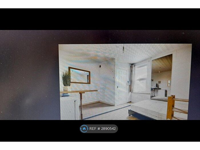 Studio To Rent In London, London, N22