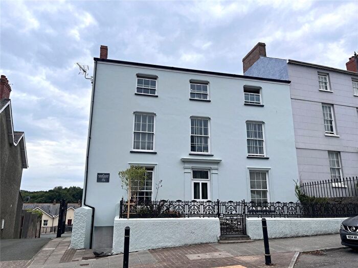 1 Bedroom Flat For Sale In Main Street, Pembroke, Pembrokeshire, SA71