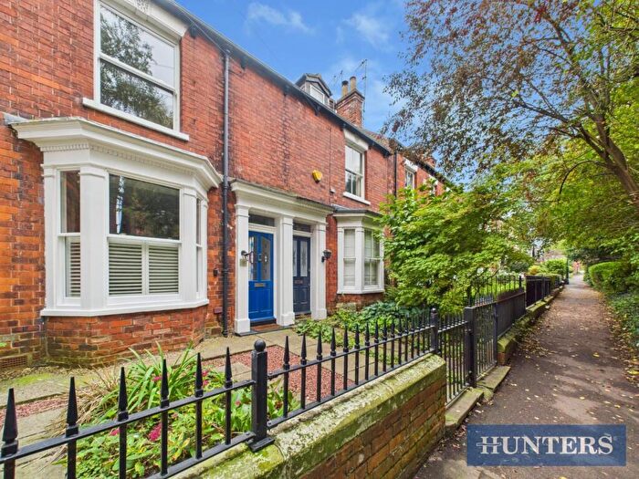 2 Bedroom House For Sale In Woodlands, Beverley, HU17