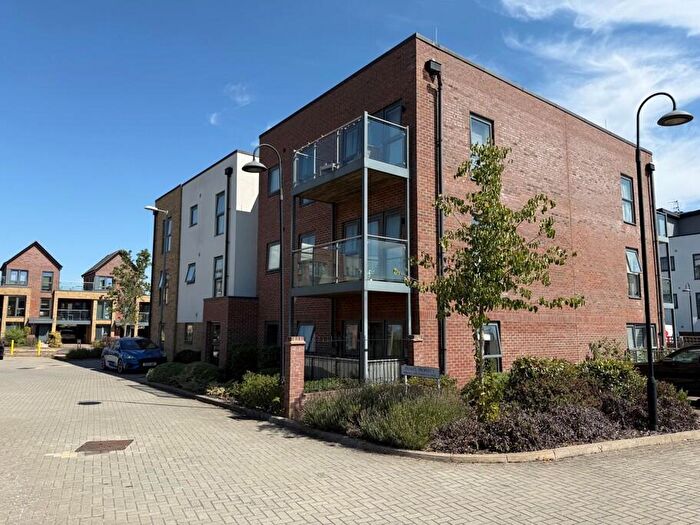 1 Bedroom Apartment To Rent In Doppler Grove, Oakgrove, MK10