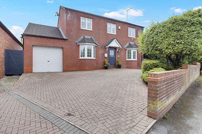 4 Bedroom Detached House For Sale In Runcorn Road, Barnton, Northwich, CW8