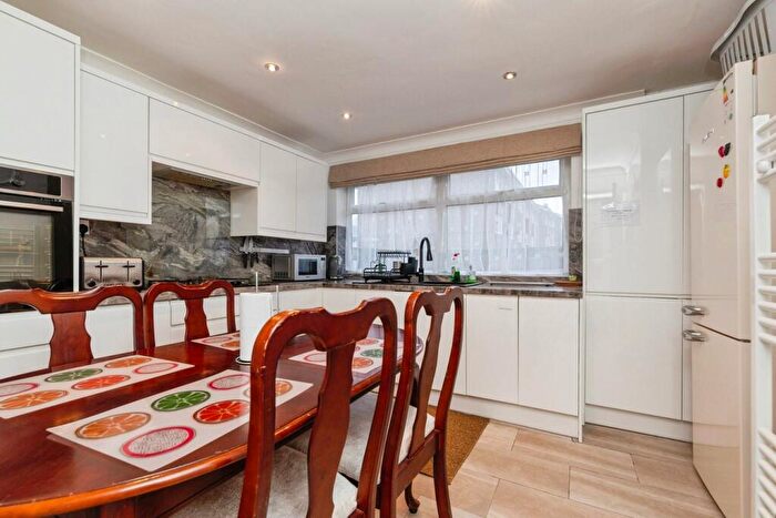 3 Bedroom Maisonette For Sale In Petworth Close, South Shields, NE33