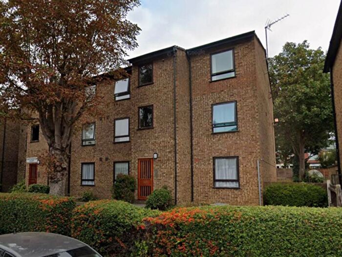 1 Bedroom Flat To Rent In Hastingwood Court, Pembroke Road, Walthamstow, E17