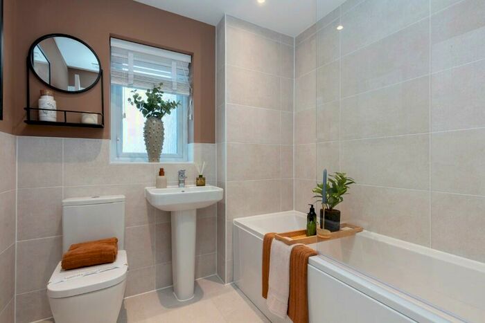 5 Bedroom Detached House For Sale In Kidmore End Road, Emmer Green, Reading, RG4