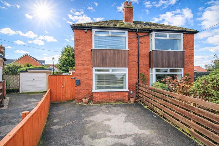 2 Bedroom Semi Detached House For Sale In Haigh Moor Road, Tingley, Wakefield, WF3