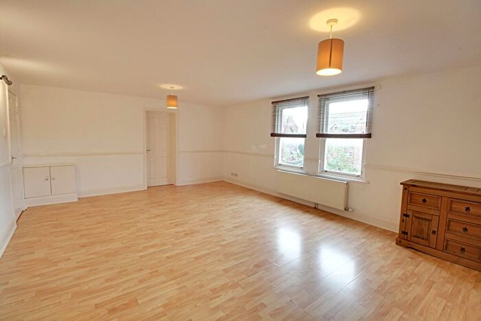 3 Bedroom Apartment To Rent In Flat, Elizabeth Court, B Livingstone Drive North, L17