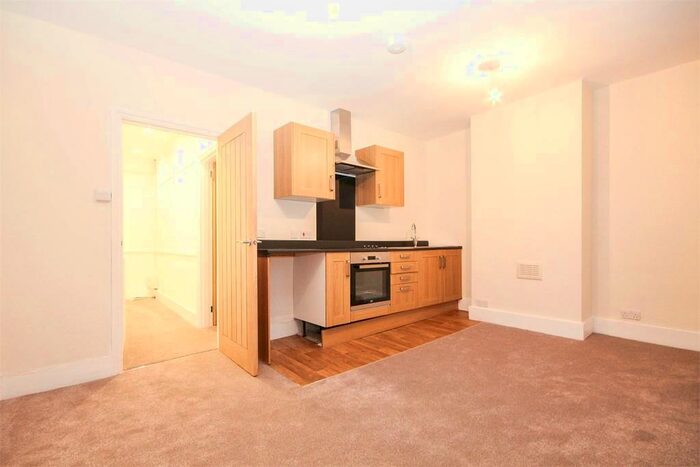 1 Bedroom Flat To Rent In Coulsdon Town Centre, Coulsdon, Surrey, CR5