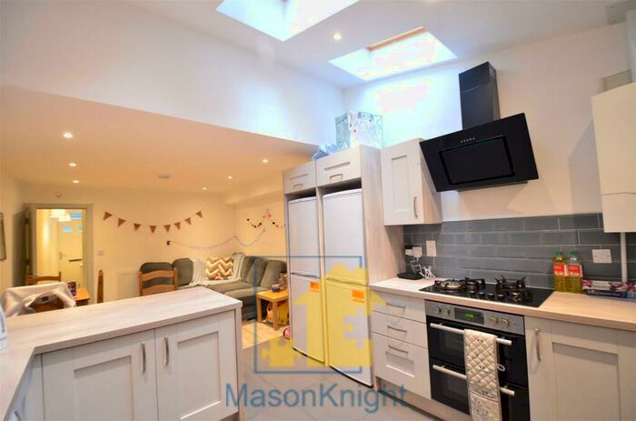 6 Bedroom Terraced House To Rent In Florence Buildings, Birmingham, B29