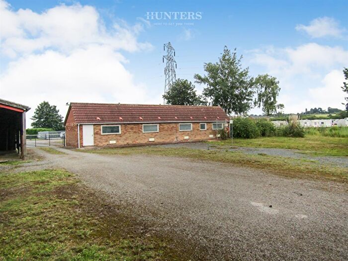3 Bedroom Bungalow For Sale In Butterwick Road, Messingham, Scunthorpe, DN17