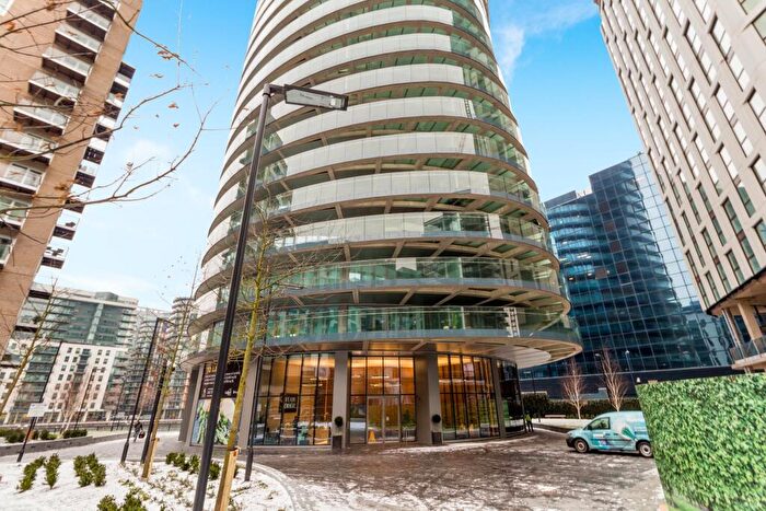 Apartment To Rent In Arena Tower, Crossharbour Plaza, Canary Wharf, London, E14