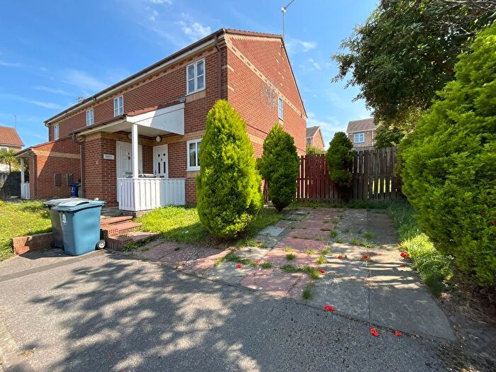 2 Bedroom Flat For Sale In Pinewood, Hebburn, NE31