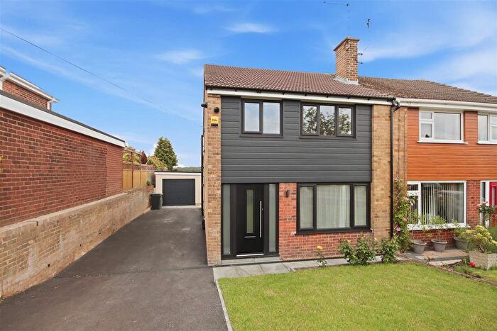 3 Bedroom Semi-Detached House For Sale In Brooke Drive, Brimington, Chesterfield, S43