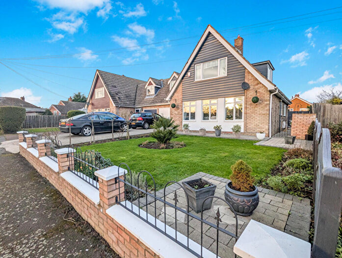 3 Bedroom Semi-Detached House For Sale In Park View, Great Stukeley, PE28