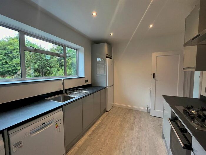 3 Bedroom Detached House To Rent In Corringway, London, W5