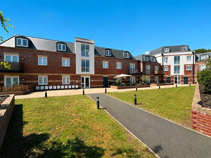 1 Bedroom Flat To Rent In New Lane, Havant, Hampshire, PO9