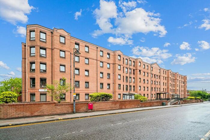 2 Bedroom Flat To Rent In West Graham Street Flat -, Dalhousie Court, Garnethill, Glasgow, G4