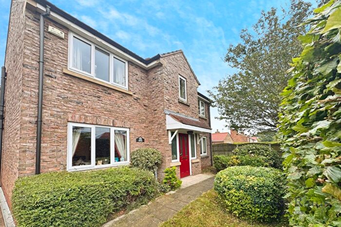 4 Bedroom Detached House For Sale In Doncaster Road, Brayton, Selby, North Yorkshire, YO8
