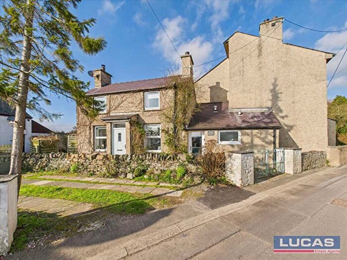 2 Bedroom Semi-detached House For Sale In Glan Braint, Lon Capel, Dwyran, LL61