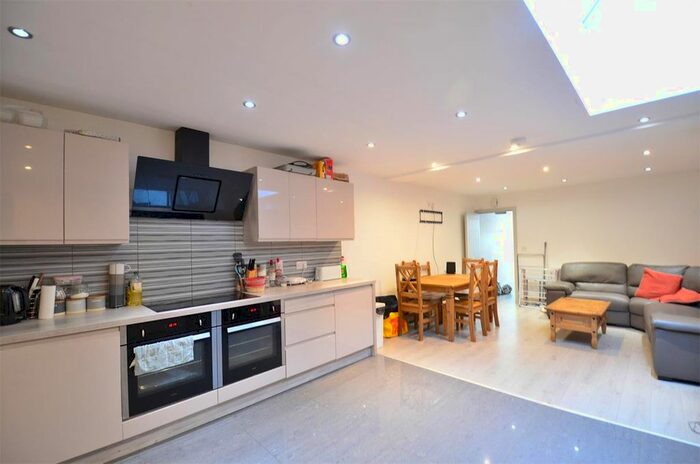 7 Bedroom Terraced House To Rent In Heeley Road, Selly Oak, Birmingham, B29