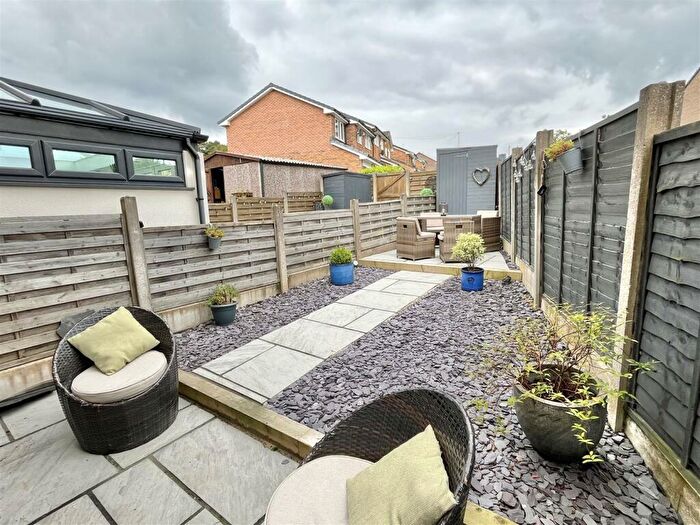2 Bedroom End Of Terrace House For Sale In Greenfield Street, Hadfield, Glossop, SK13