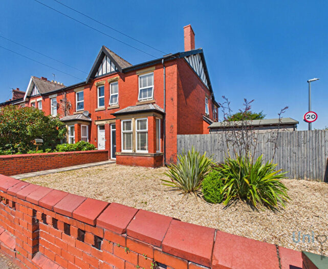 5 Bedroom End Of Terrace House For Sale In Kilnhouse Lane, Lytham St. Annes, FY8
