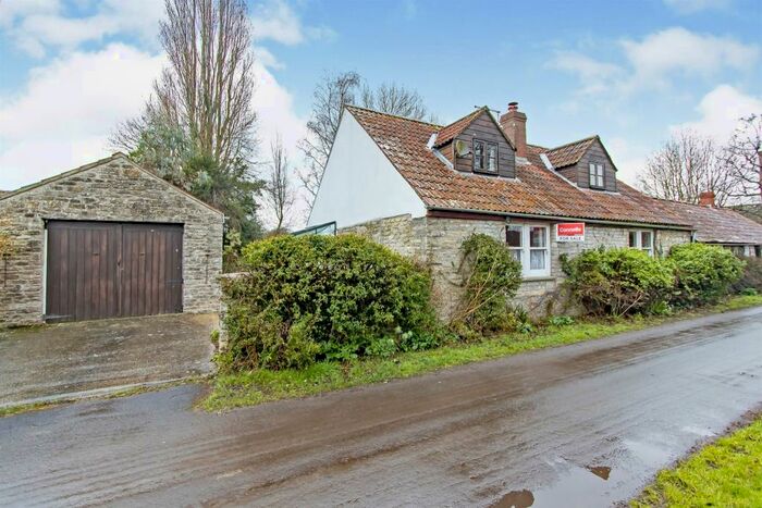 4 Bedroom Character Property For Sale In Wales, Queen Camel, Yeovil, BA22