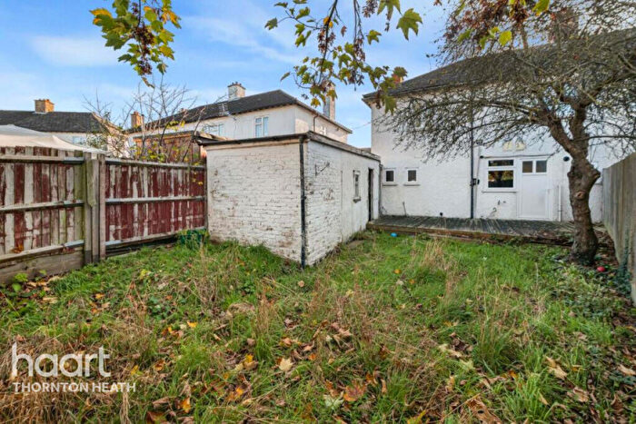 4 Bedroom End Of Terrace House For Sale In Highbury Avenue, Thornton Heath, CR7