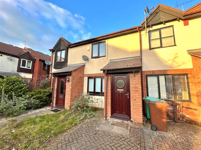 2 Bedroom Property To Rent In Meadow Close, Nottingham, NG2