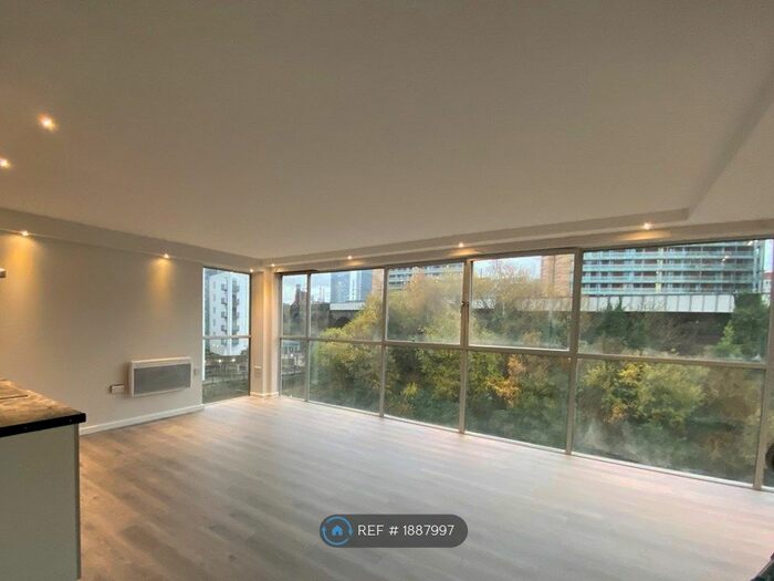 2 Bedroom Flat To Rent In South Hall Street, Salford, M5