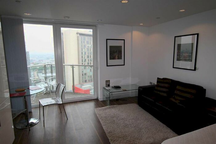 1 Bedroom Flat For Sale In Number One, Media City Uk, Salford, M50