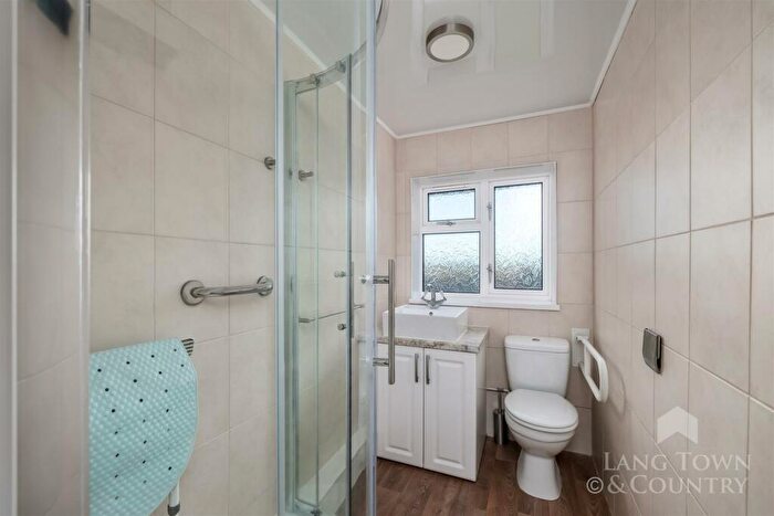 2 Bedroom Apartment To Rent In Chestnut Avenue, Plymouth, PL9