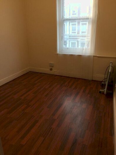 Studio To Rent In - Camberwell Church Street, Camberwell, SE5