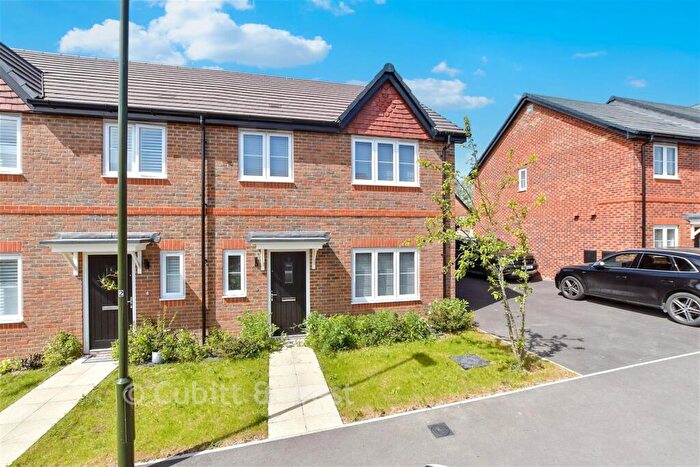 3 Bedroom Semi-Detached House For Sale In Snowdrop Way, Horsham, West Sussex, RH12