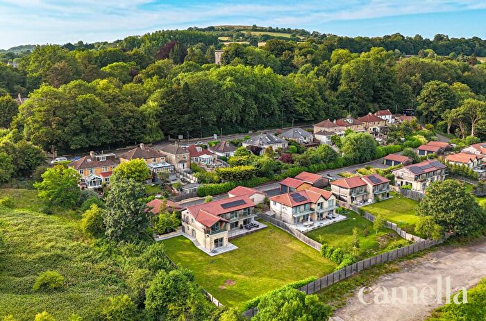 4 Bedroom Detached House For Sale In Hicks Field, Bath, BA1