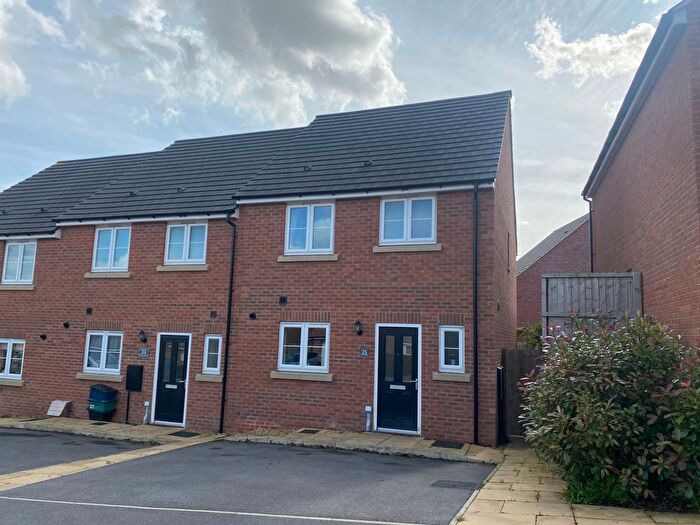 3 Bedroom End Terrace House To Rent In Clover Avenue, Malton, YO17