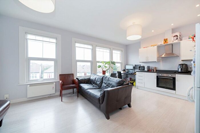 1 Bedroom Flat To Rent In Alexandra Park Road, London, N10