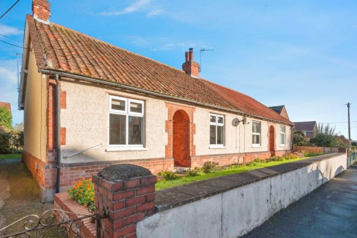 2 Bedroom Semi-Detached Bungalow For Sale In West Street, Winterton, Scunthorpe, DN15