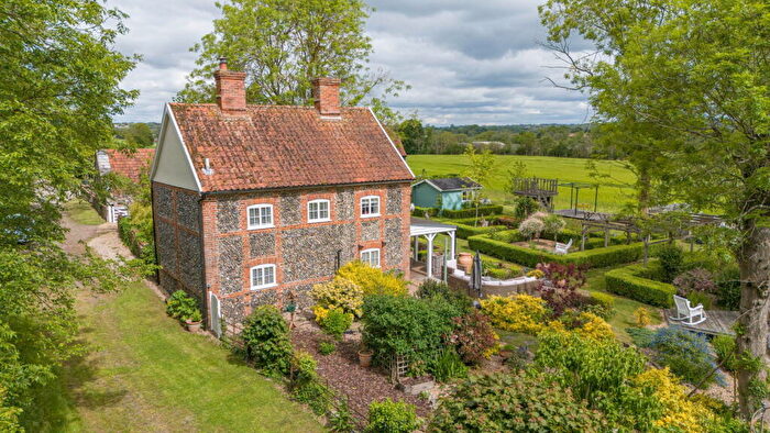 3 Bedroom Cottage For Sale In Park Farm Cottage, Liston Hall Road, Liston, CO10