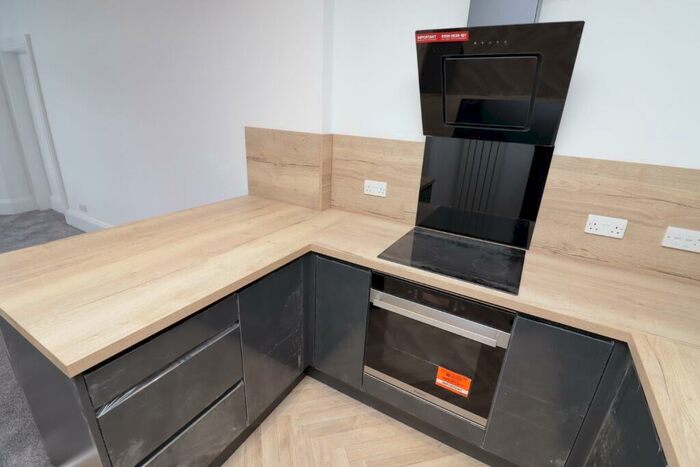 2 Bedroom Flat To Rent In Clarkston Road, Muirend, Glasgow, G44