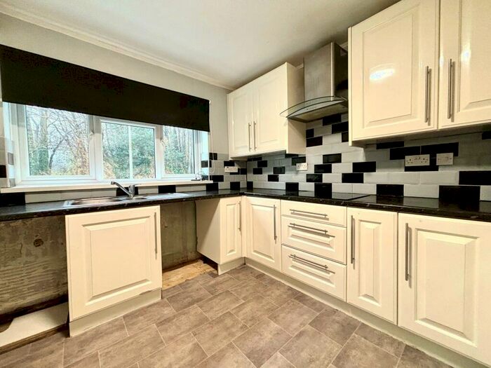 3 Bedroom Terraced House To Rent In Burnham Walk, Rainham, ME8